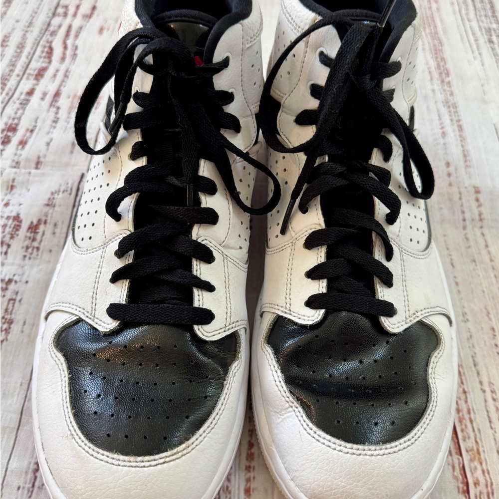 Air Jordan 1 Mid White Black Men’s Size 11 - Picture 2 of 8